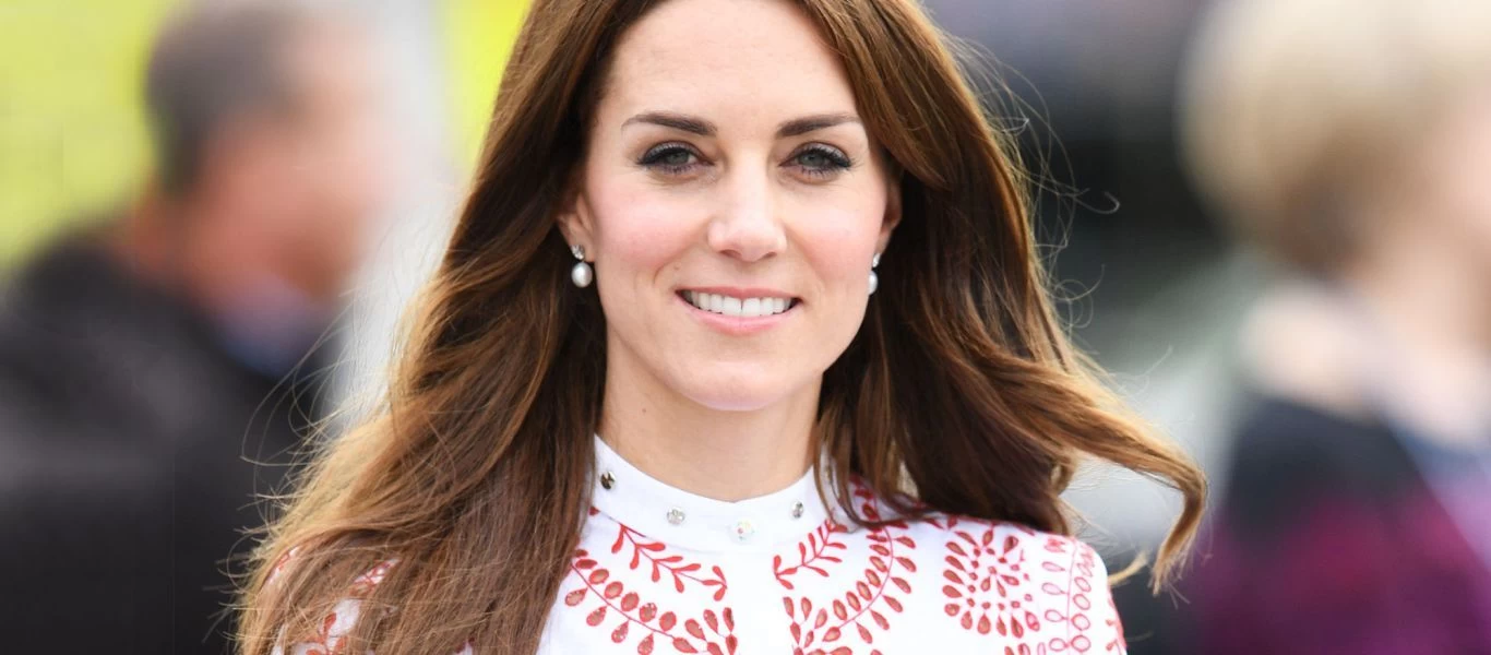 Το ήξερες; - Να τι μπορούν να κάνουν όλες οι γυναίκες στην Αγγλία δημόσια αλλά όχι η Κέιτ Μίντλετον